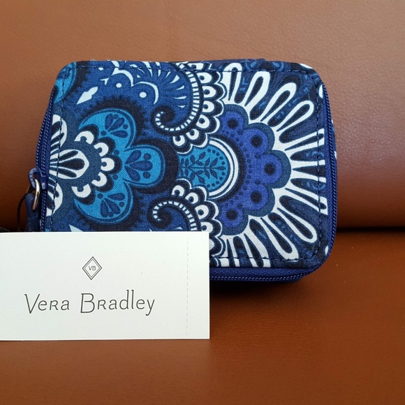 Vera Bradley Pill Case - Travel - Signature Quilt - Picture 3 of 6